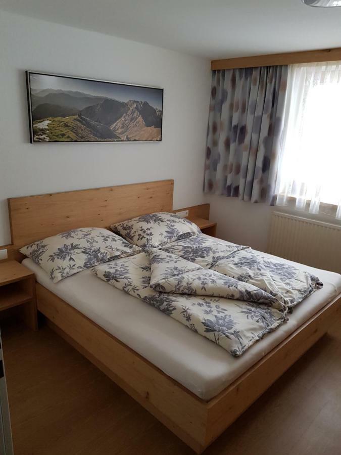 Fringer Apartment *